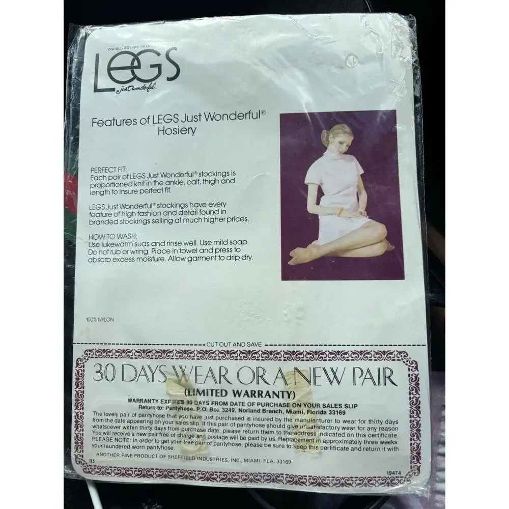 Vintage L’eggs Leggs Pantyhose Egg Packaging Original 1970s NEW Panty Hose